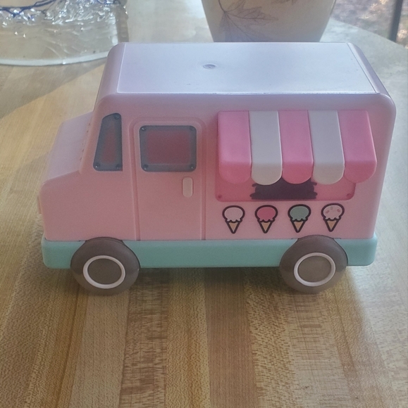 Pusheen Ice Cream Truck - Picture 2 of 8